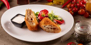 Clătite cu şuncă, caşcaval afumat, hrean, pane