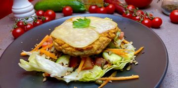 Chickenburger saláta